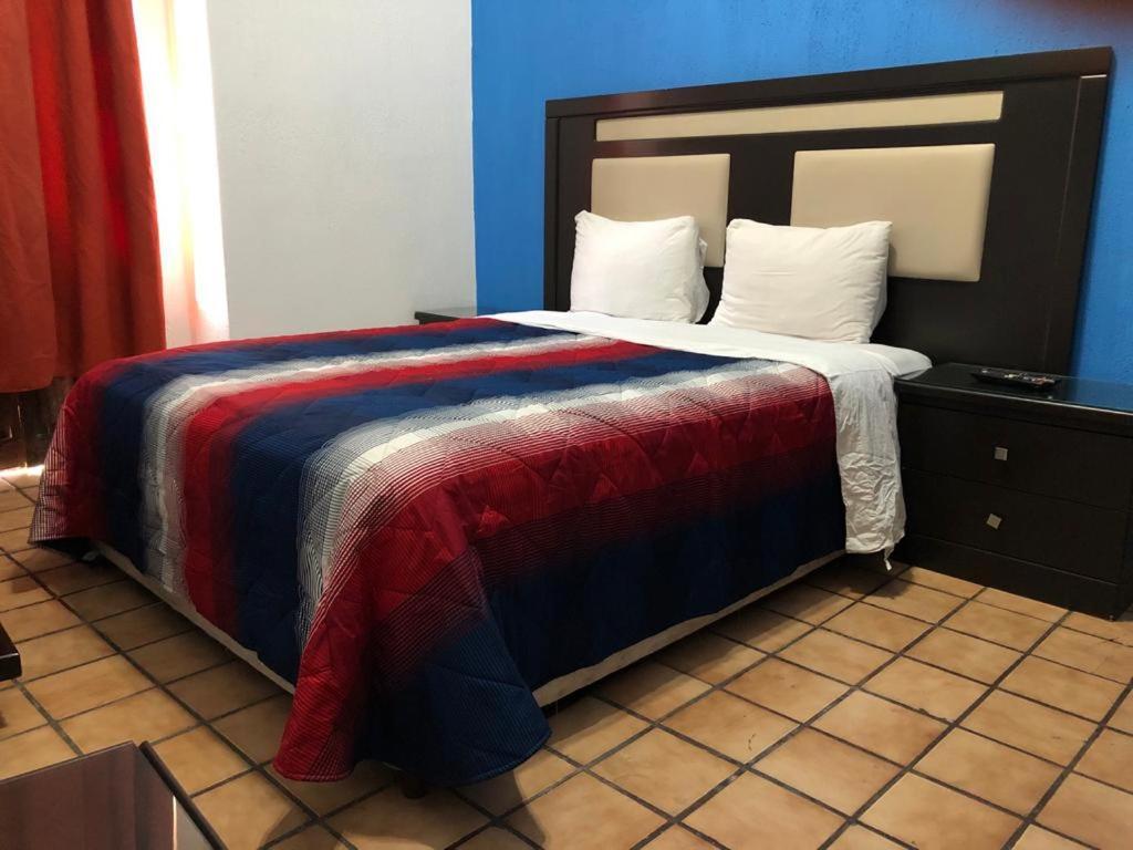 Hostal De Los Reyes Hotel Guadalajara Kültér fotó